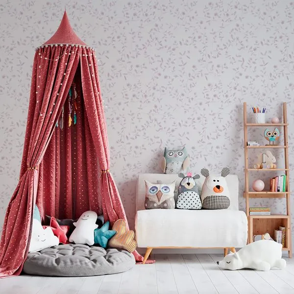 Afeto Jardim Monocromático Lilás — ambiente com o papel de parede aplicado